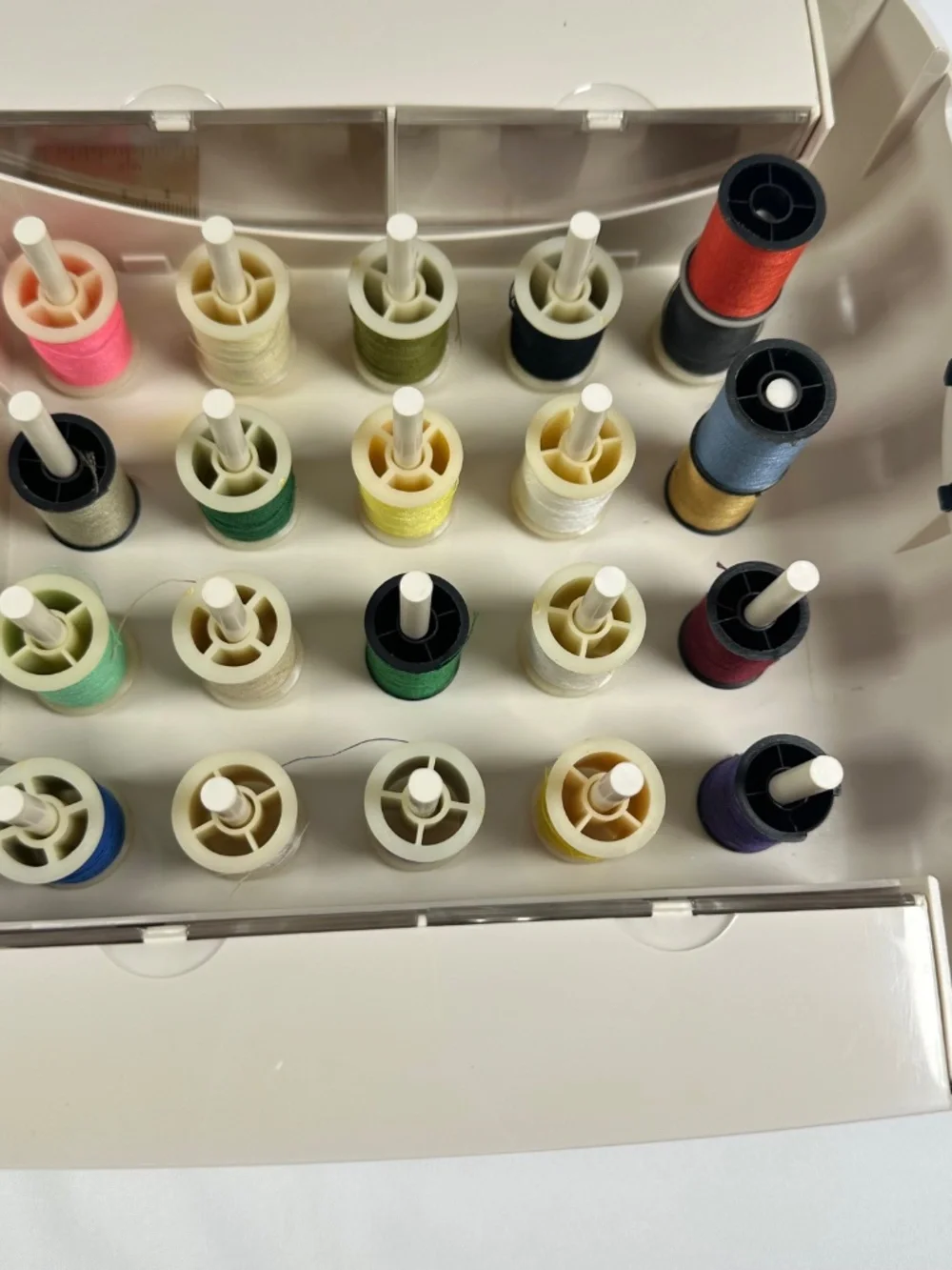 Singer Sew Essentials Folding Sewing Storage Box Kit Thread Organizer Case.